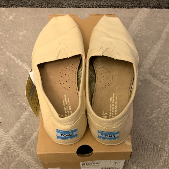 Toms Shoes - New women’s Toms canvas shoes